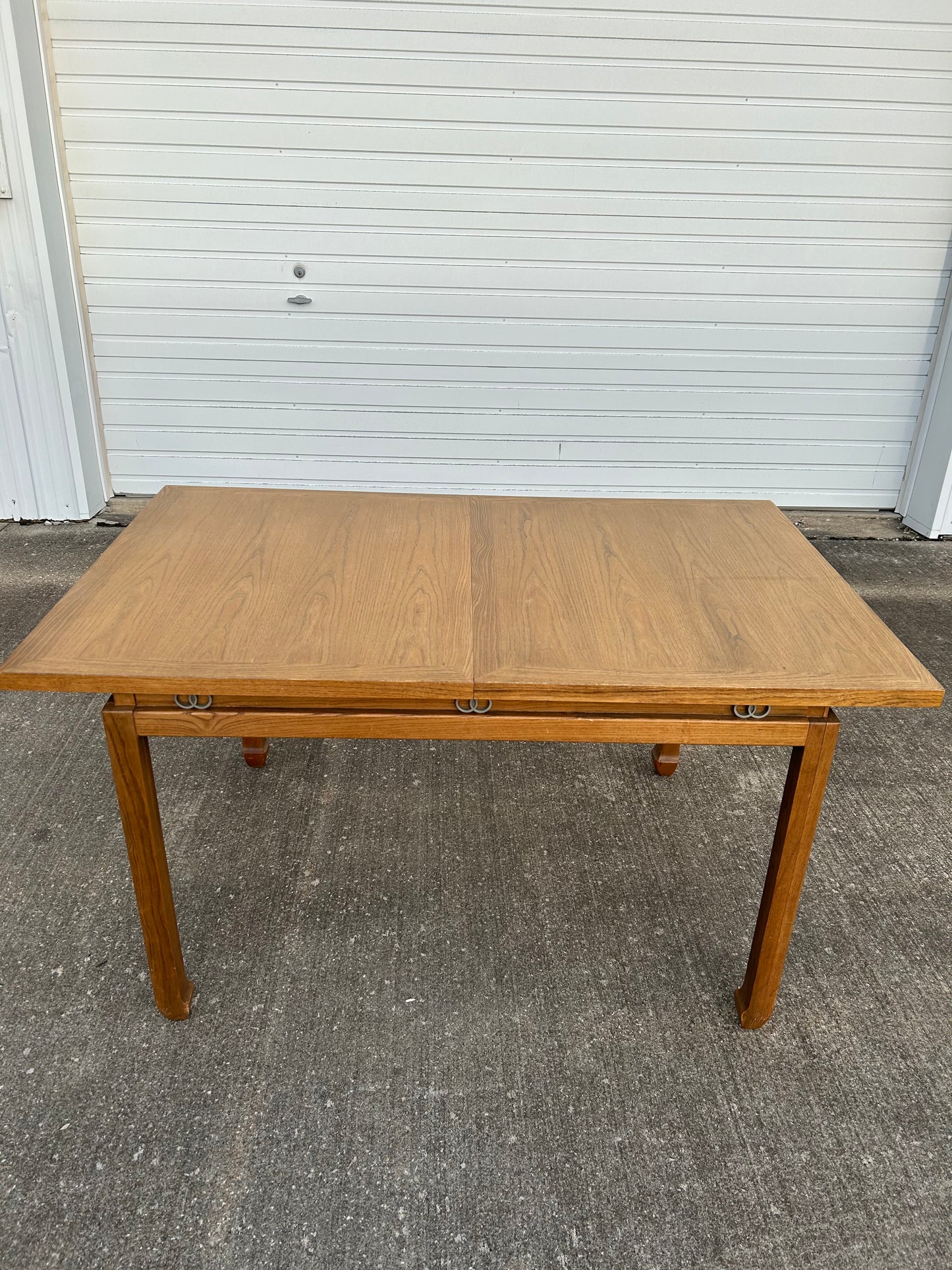Mid Century Modern Dining table American of Martinsville