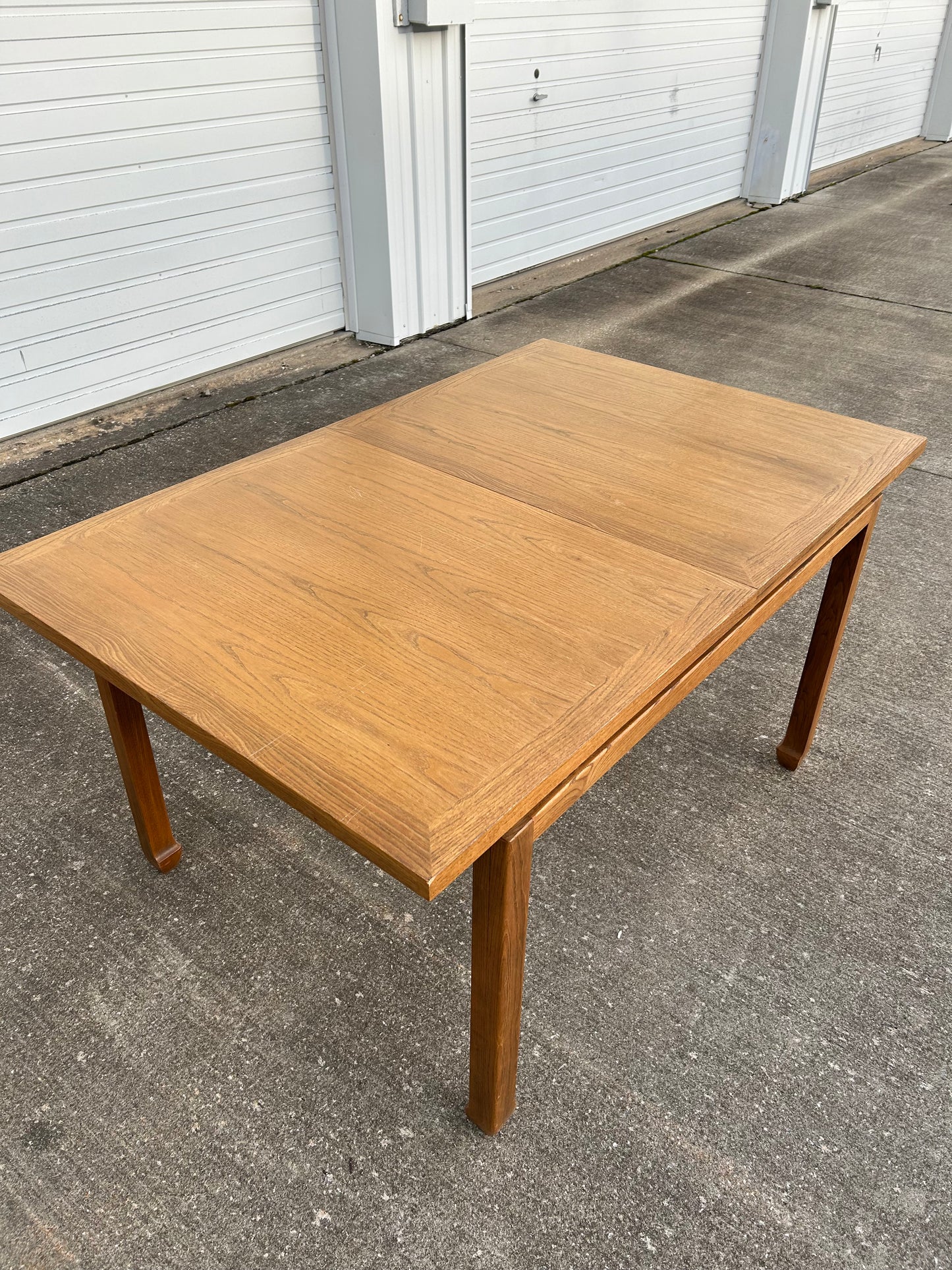 Mid Century Modern Dining table American of Martinsville