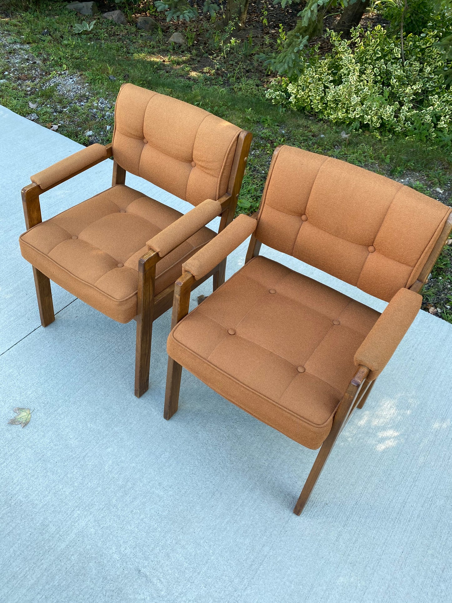 Set of 2 Orange Mid-Century Modern Style Accent Chairs