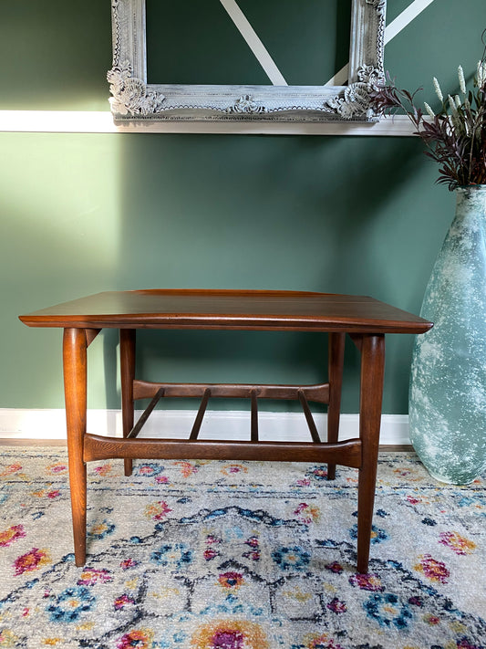 Refinished Mid-Century Modern Danish End Table with Lip by Bassett