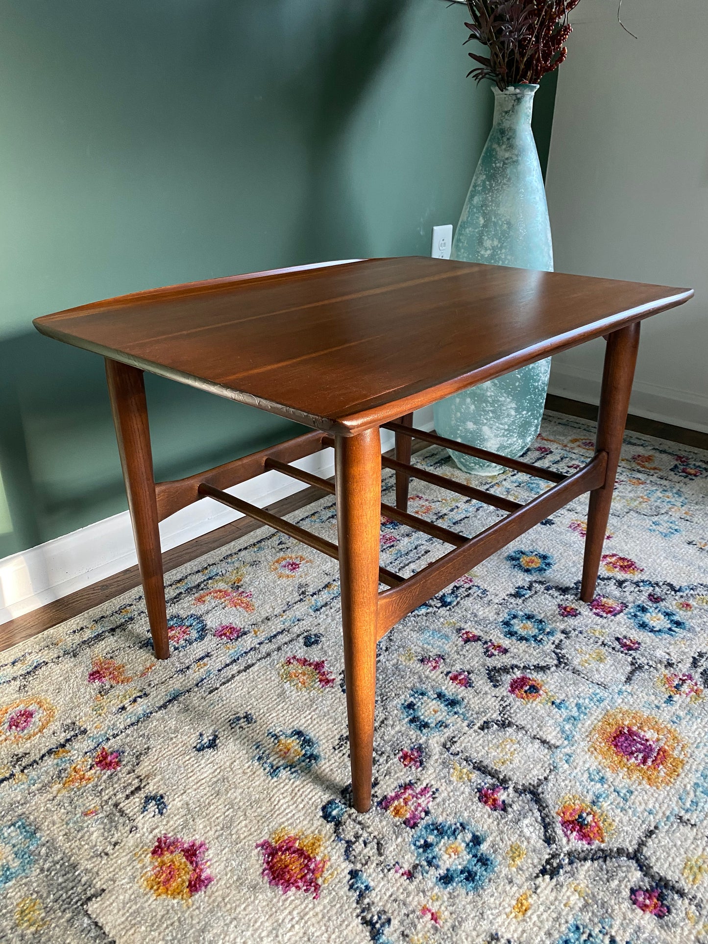 Refinished Mid-Century Modern Danish End Table with Lip by Bassett