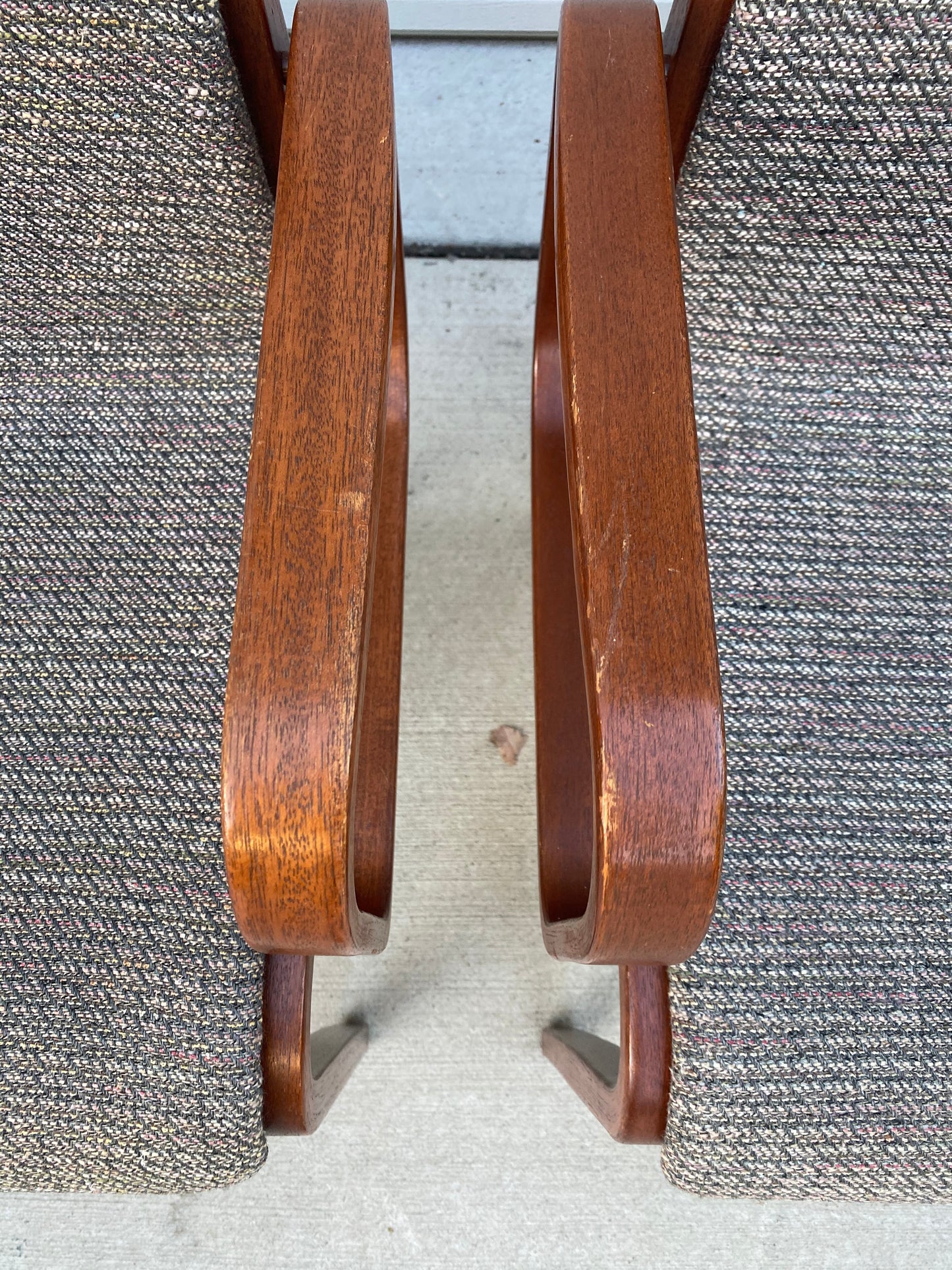 Set of 4 1970s Walnut Knoll Bill Stephens Arm Chairs